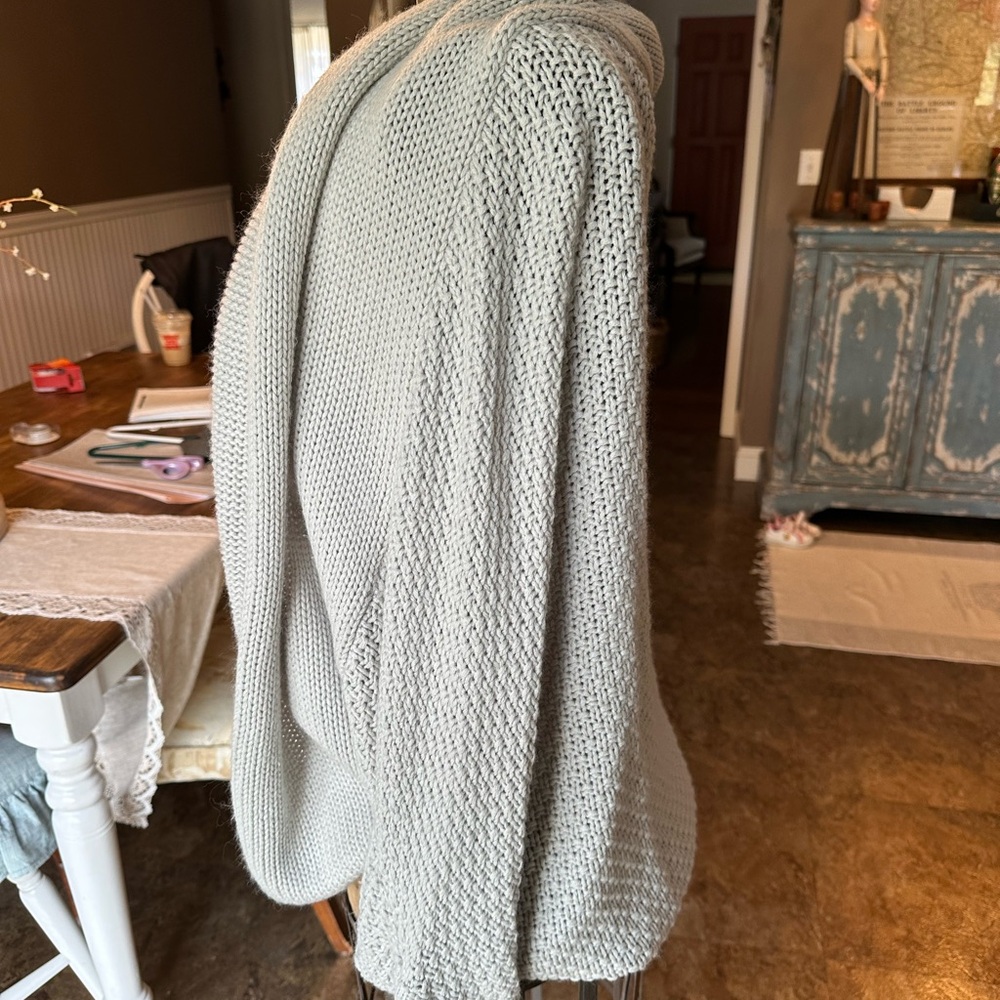 Light Grey Chunky Knit Cocoon Sweater - Picture 4 of 6